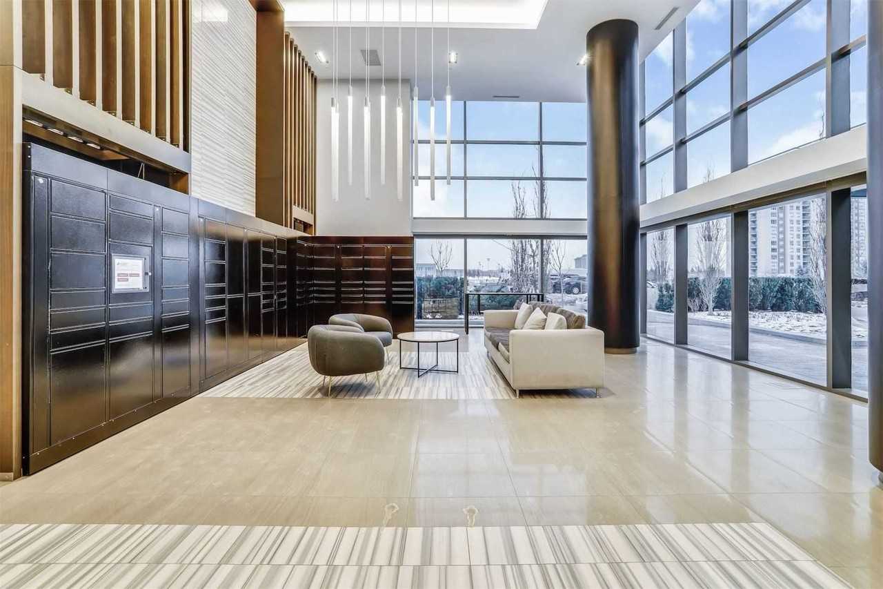 65 Oneida Cres - Photo 3 of 17