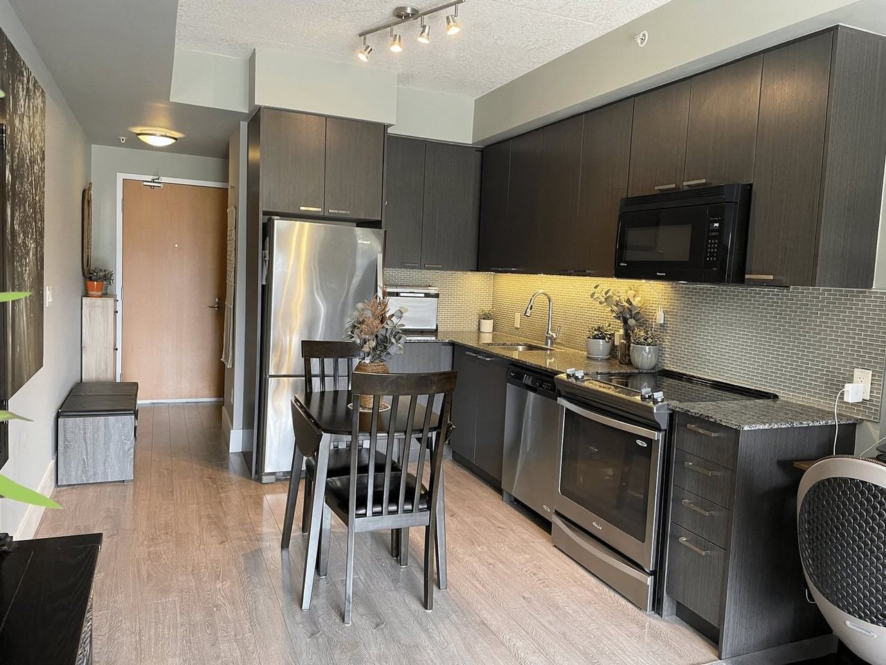 155 St Leger St - Photo 4 of 16