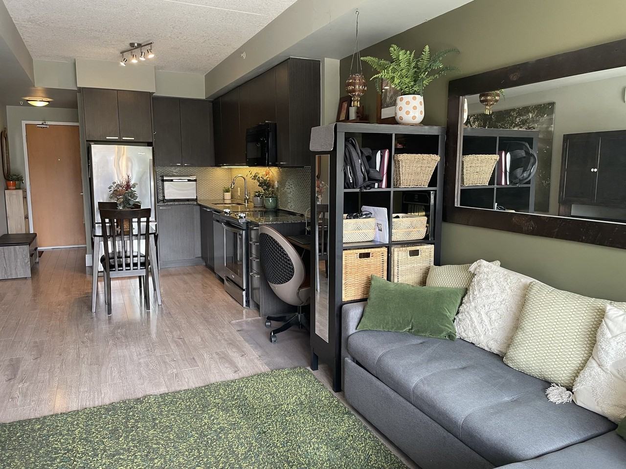 155 St Leger St - Photo 5 of 16