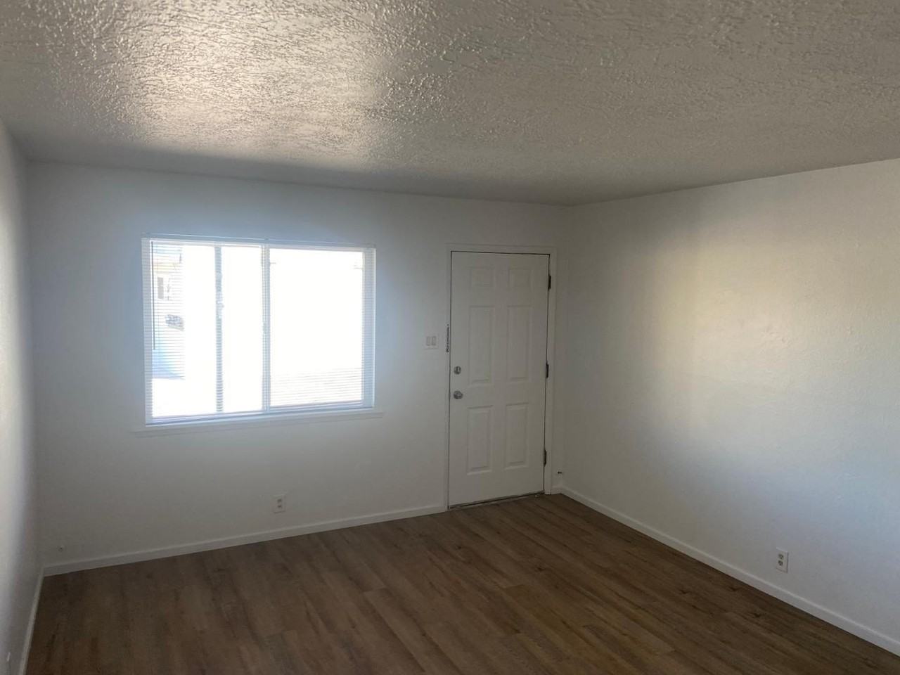 1620 Carlisle Blvd Ne #B - Photo 2 of 15