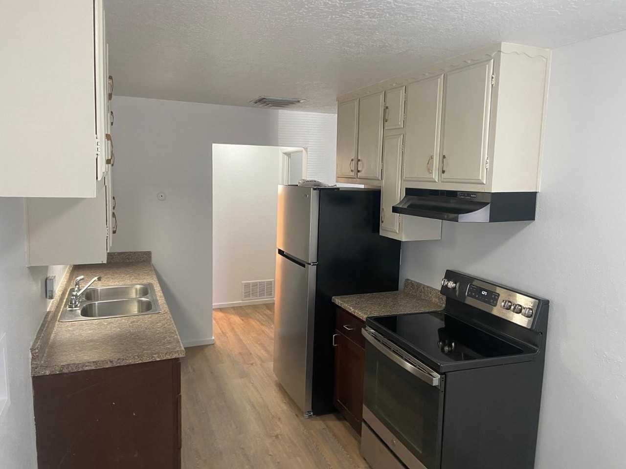 1620 Carlisle Blvd Ne #B - Photo 6 of 15