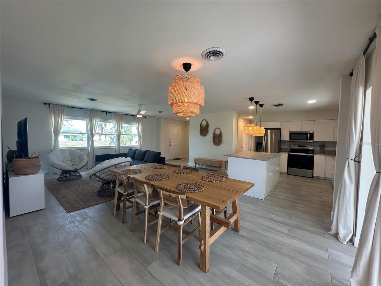 65 Oakland Hills Pl - Photo 4 of 20