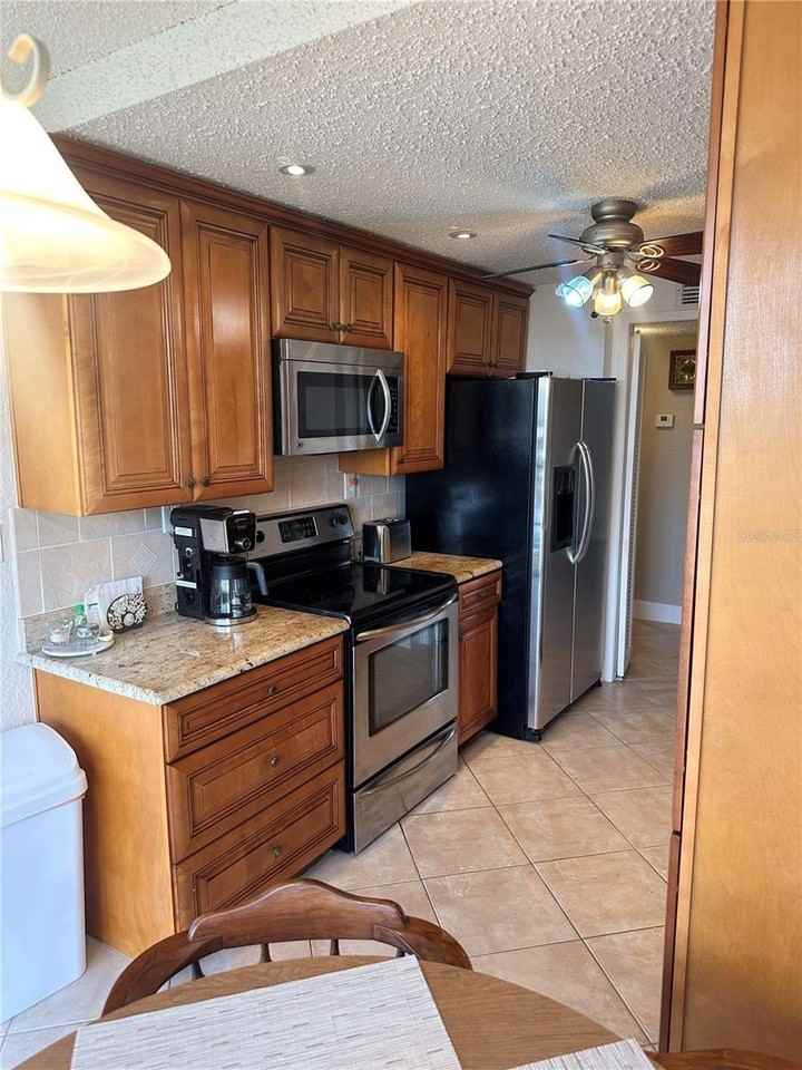 400 Island Way #206 - Photo 5 of 36