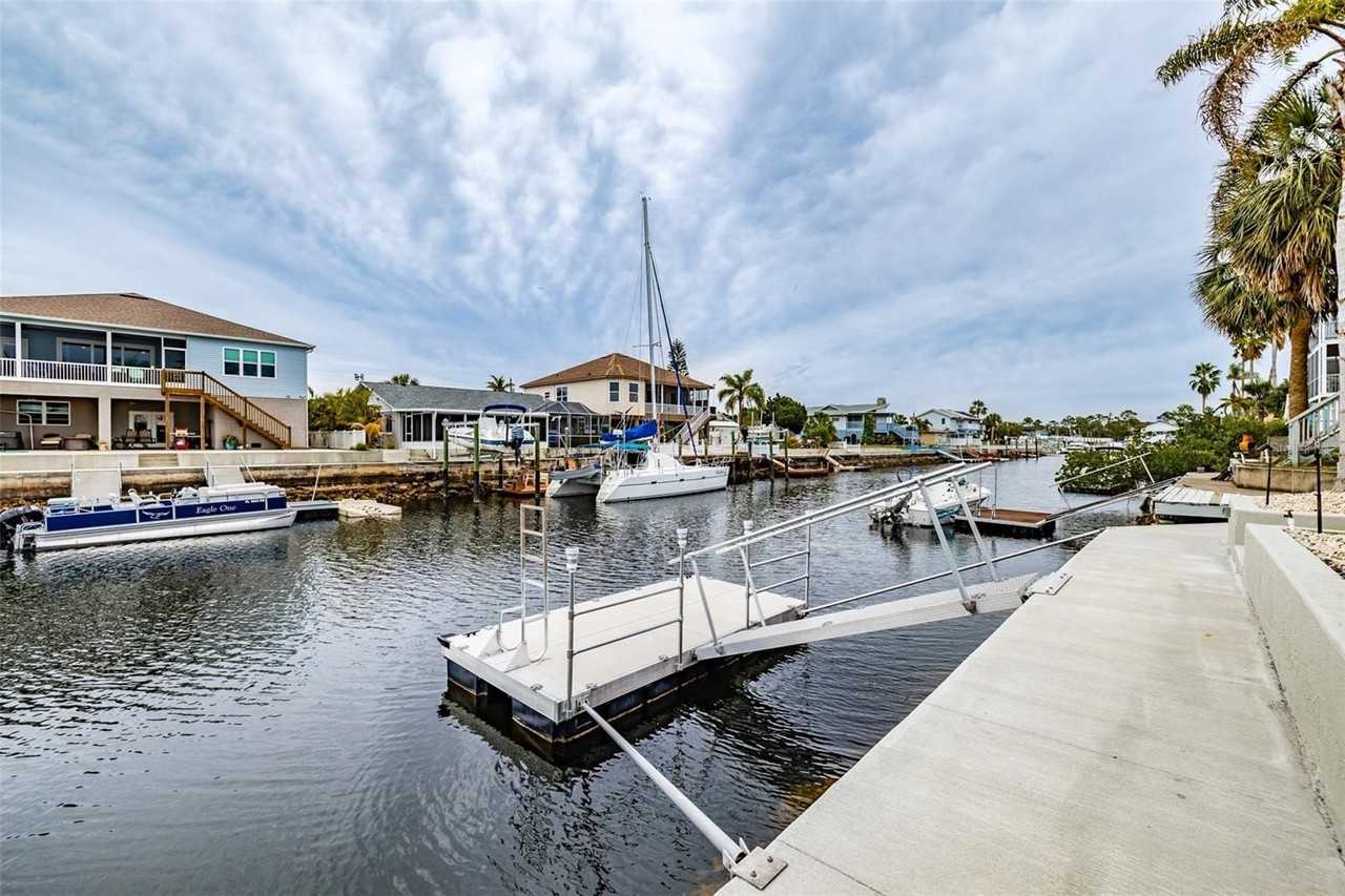 4021 Casa Ct - Photo 7 of 37