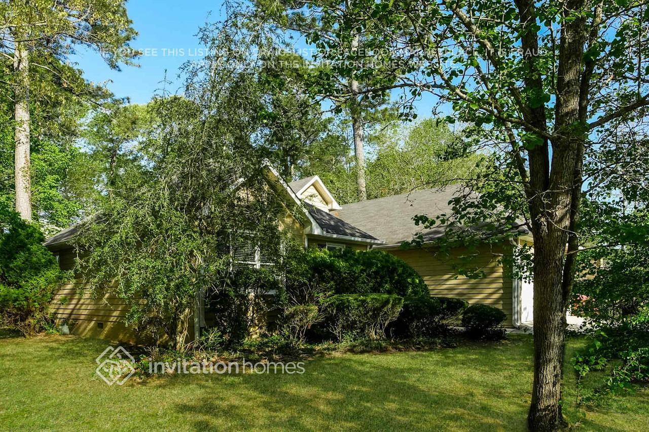 1711 Jefferson Ln - Photo 3 of 17