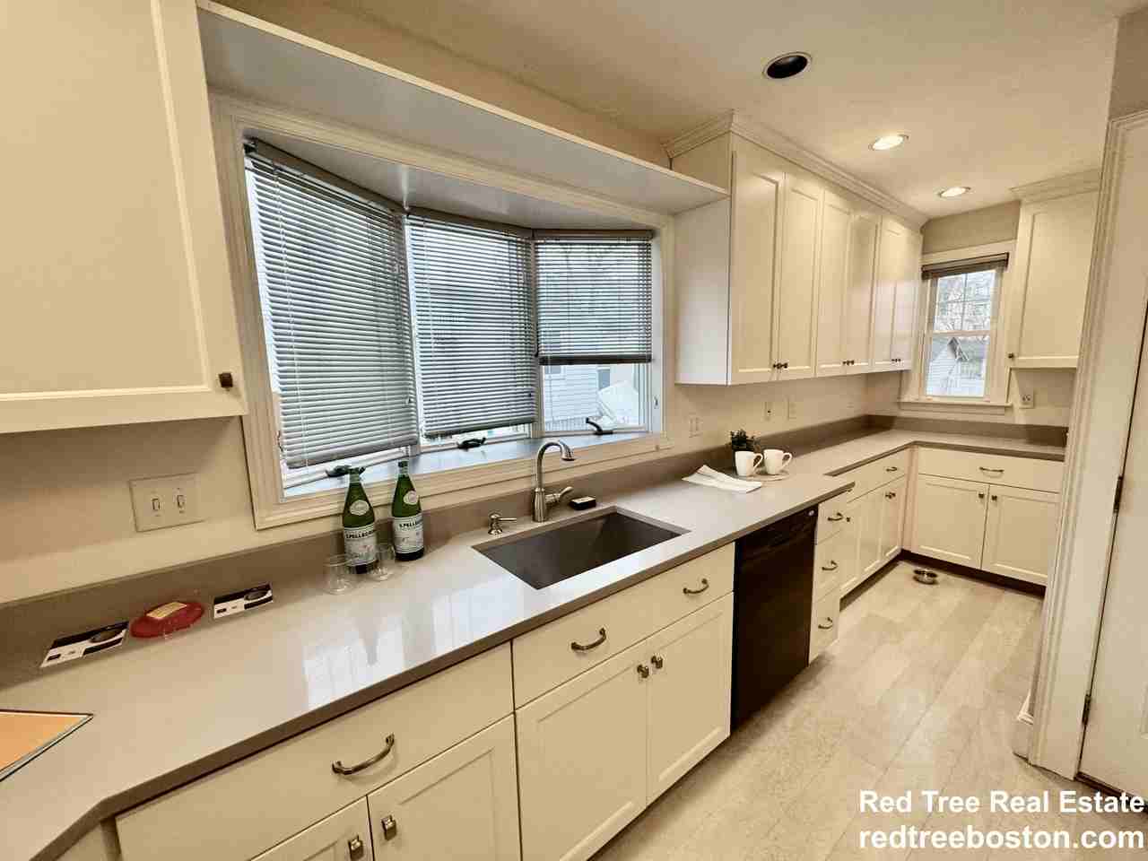 324 Beech St #1 - Photo 7 of 16