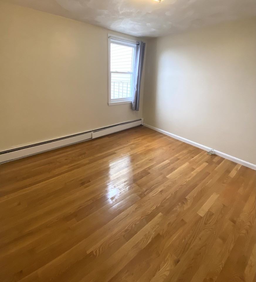 145 Princeton St #3 - Photo 6 of 8