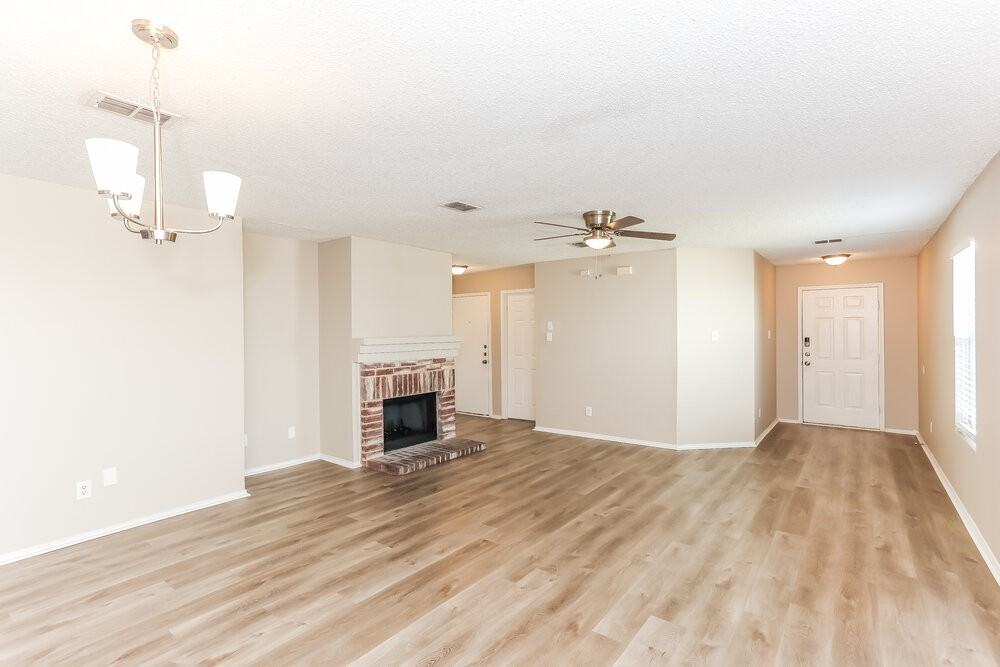 8761 Stonebriar Ln - Photo 5 of 16