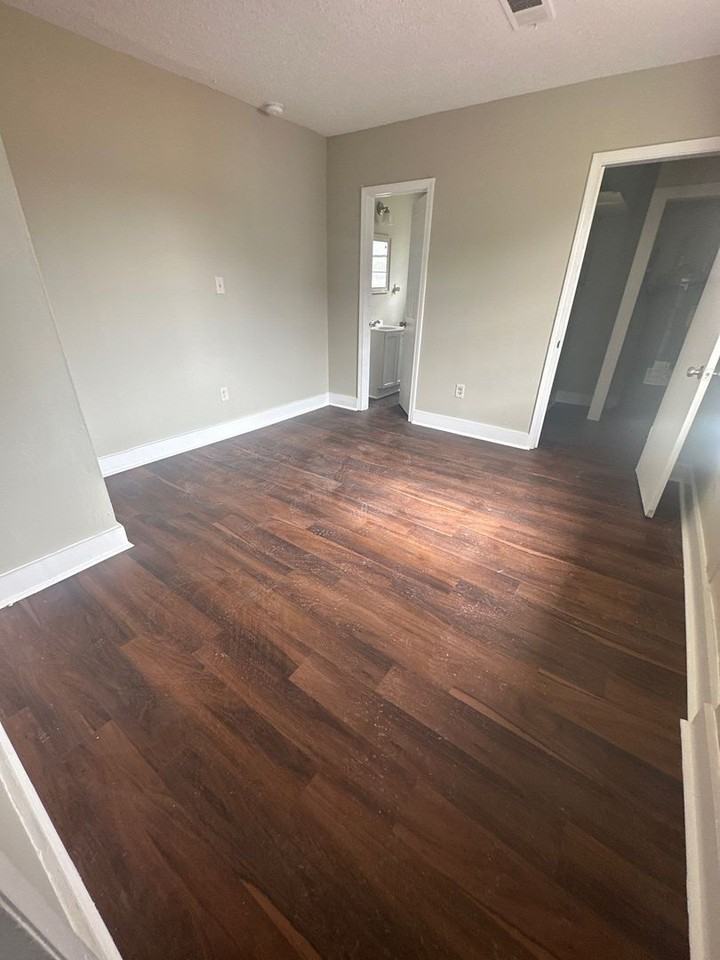 694 Hamilton St - Photo 2 of 4