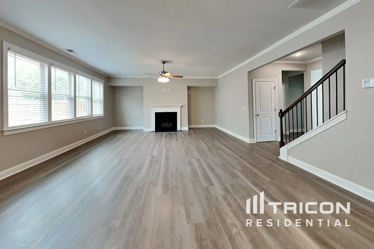 3715 Wartrace Dr Atlanta GA - Photo 2 of 23