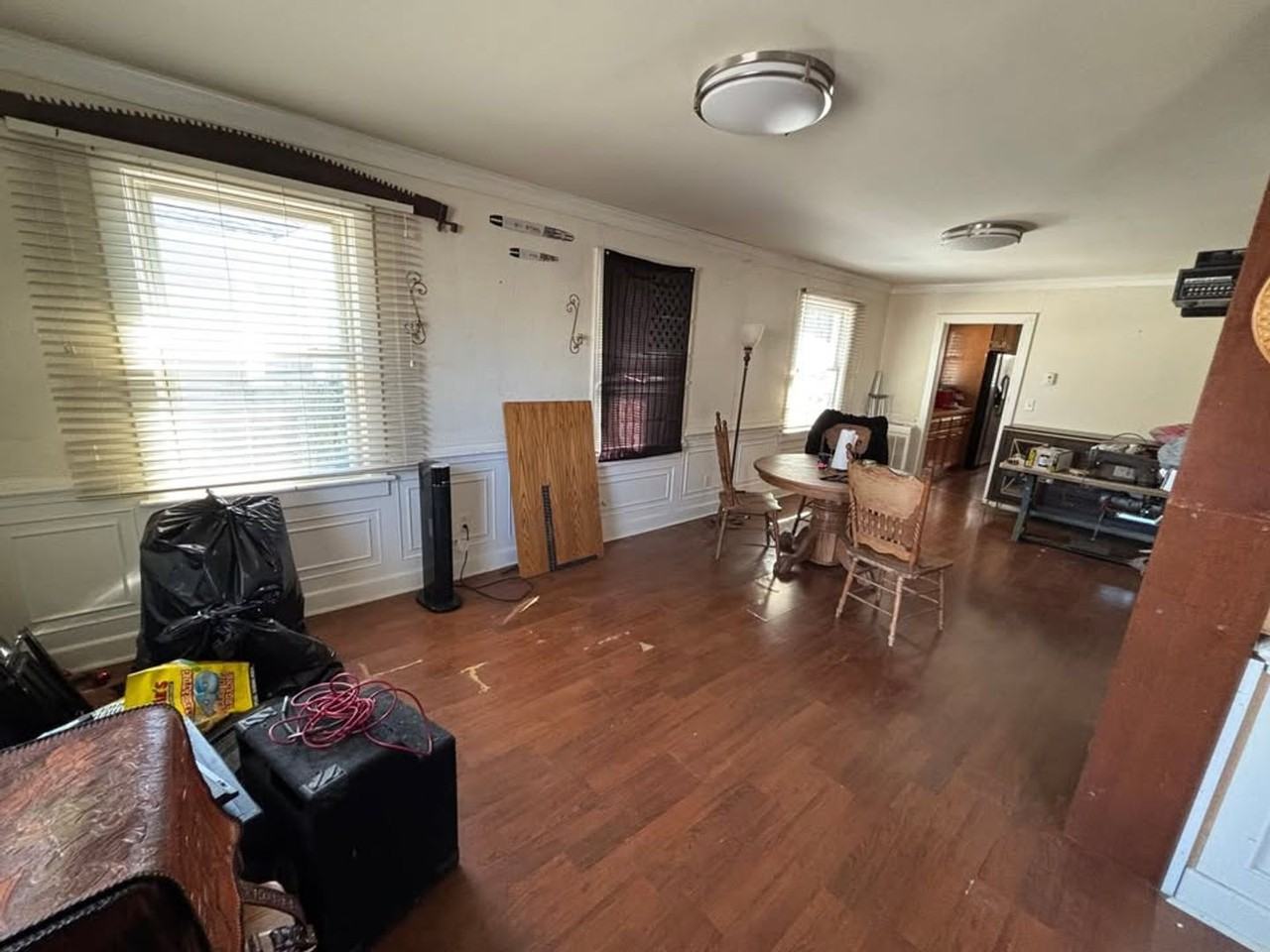 4863 Windermere Ave - Photo 2 of 11