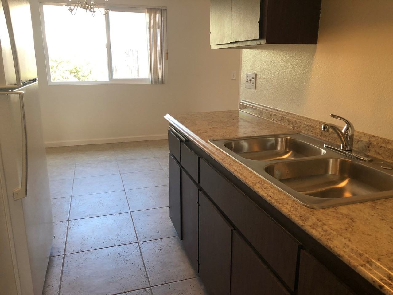 3556 Thunder Dr - Photo 3 of 13