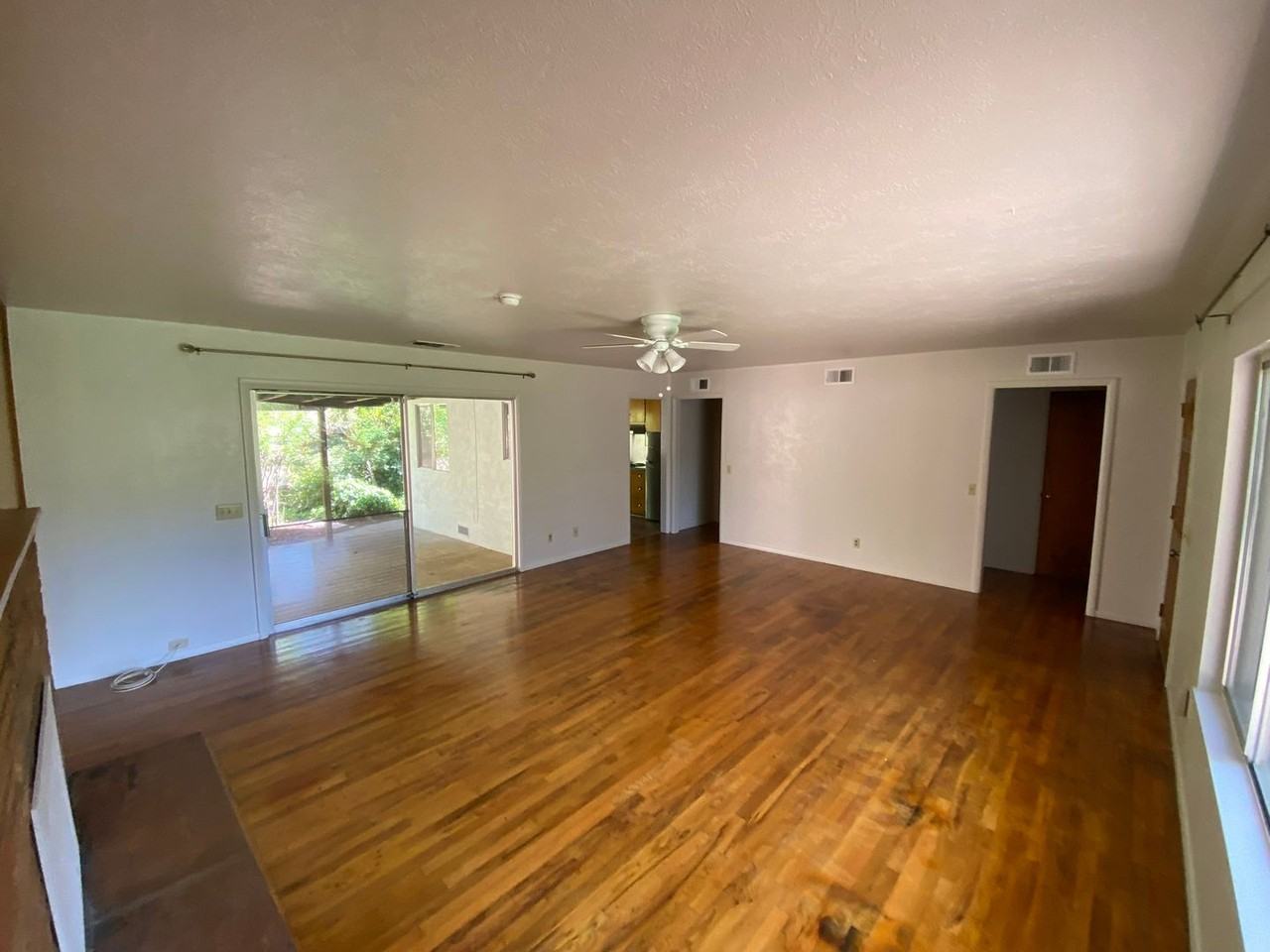 2340 Fern Ave - Photo 2 of 15