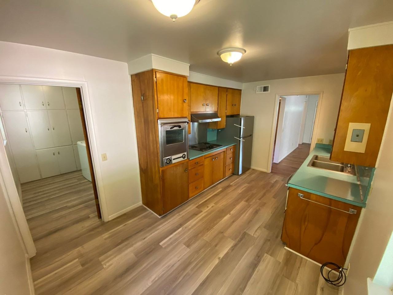 2340 Fern Ave - Photo 4 of 15