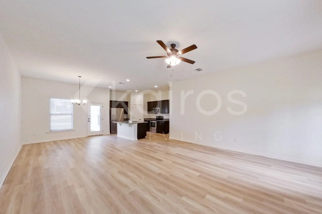 101 Salvat Dr - Photo 2 of 21