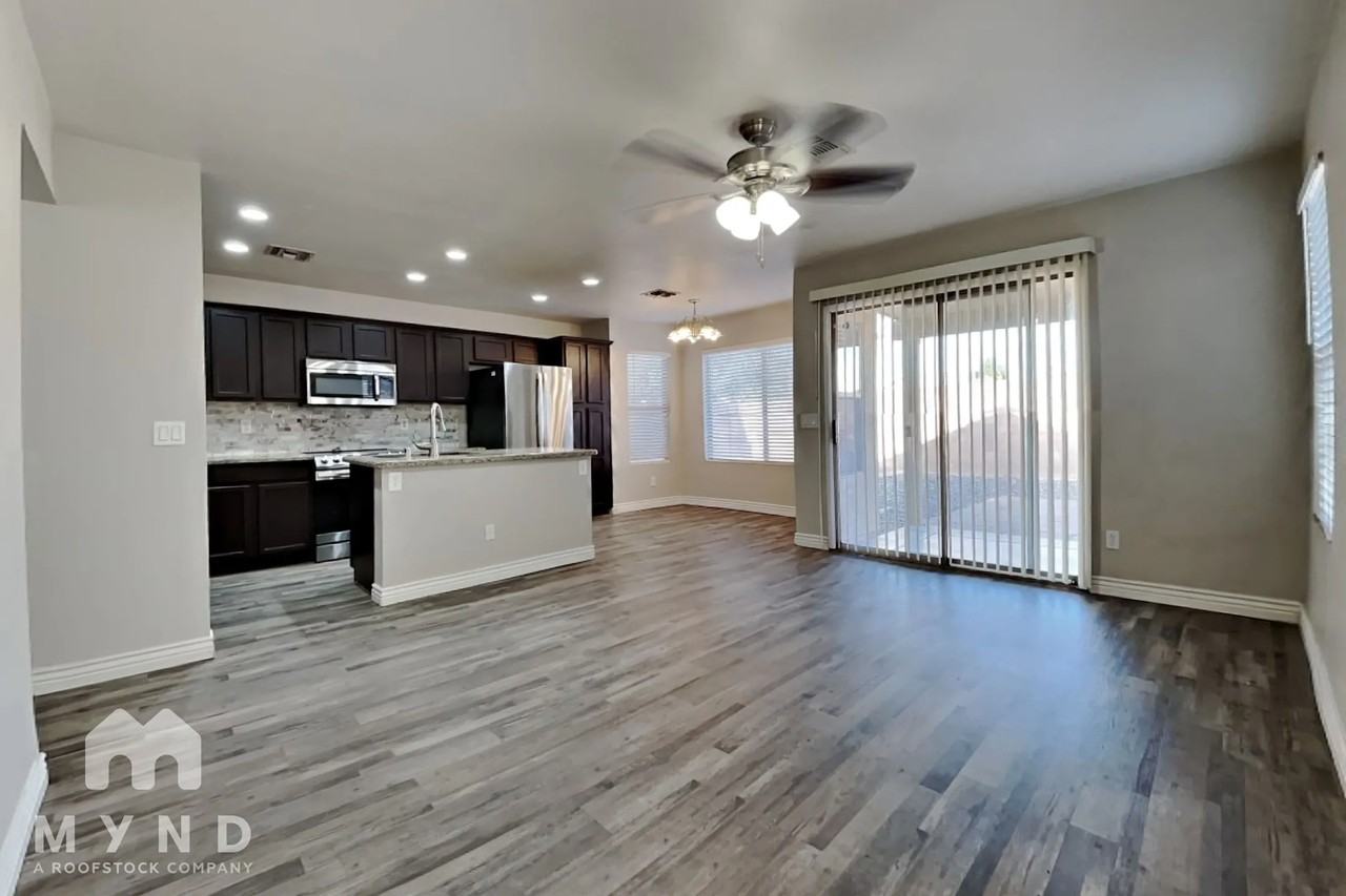 4646 N 84th Ln - Photo 2 of 22