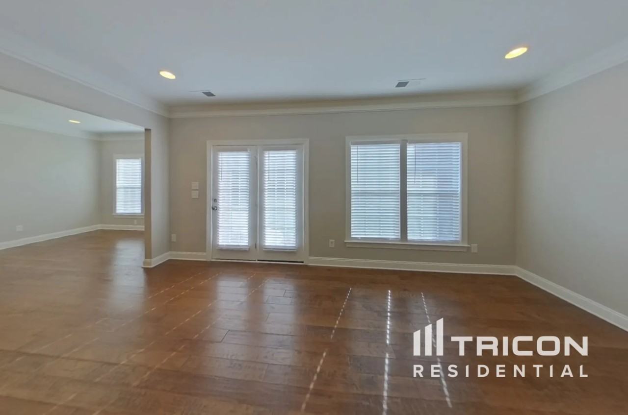 5619 Triveny Road Charlotte NC - Photo 2 of 15