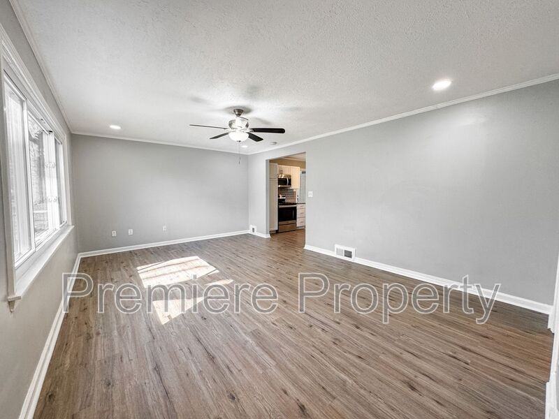 2320 W 76th St - Photo 2 of 11