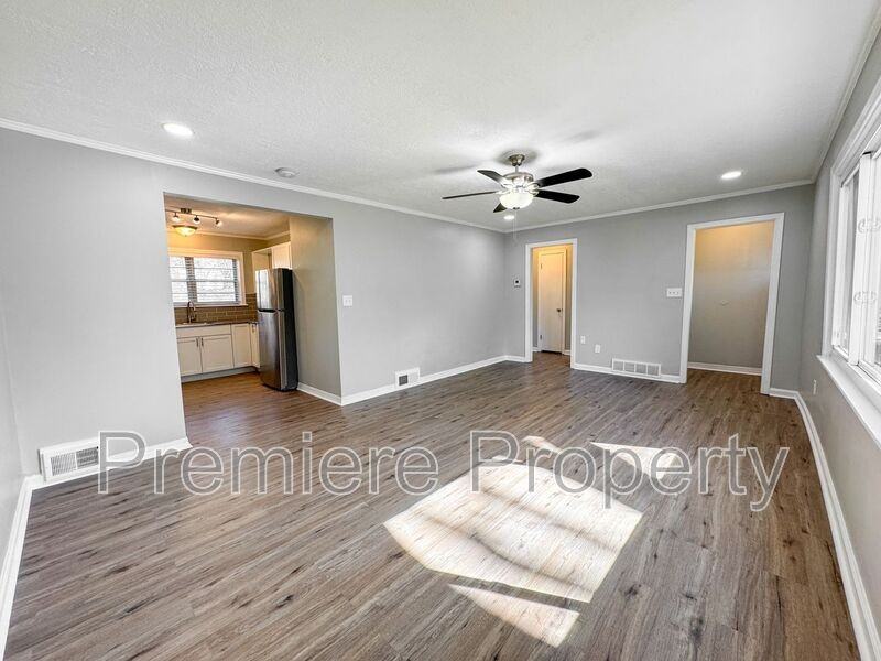 2320 W 76th St - Photo 3 of 11