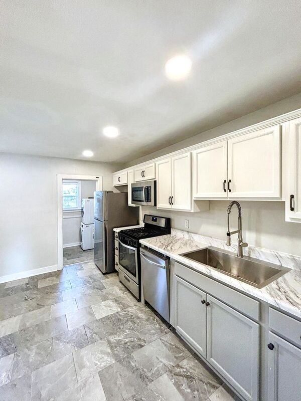 3002 5th Ave - Photo 2 of 18