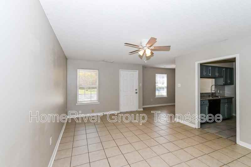 3130 Edenshire Ln - Photo 2 of 18