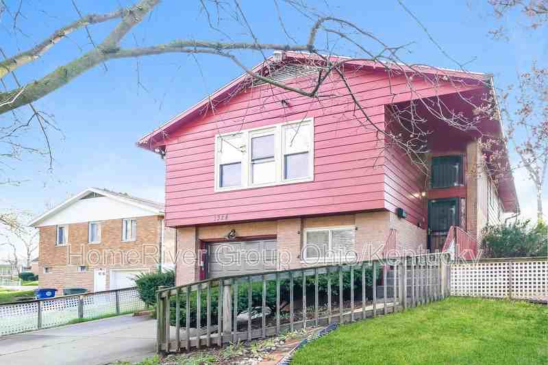 1324 Philadelphia Dr - Photo 2 of 21