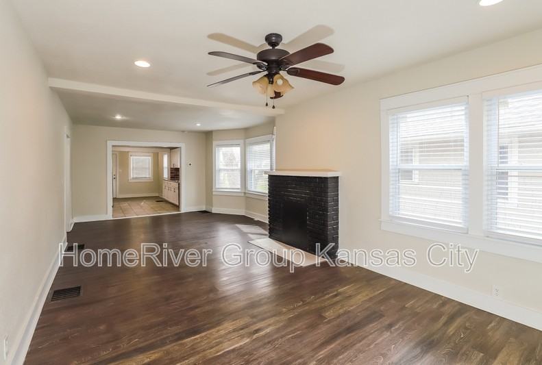 3011 Parkwood Blvd - Photo 3 of 21