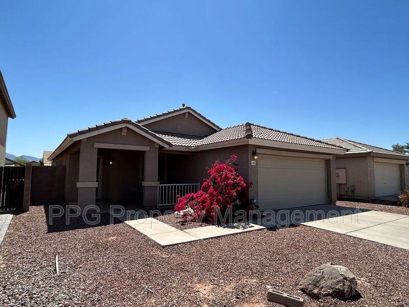 11025 W Mountain View Dr - Photo 2 of 24