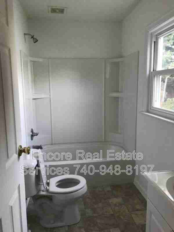 448 Moull St - Photo 5 of 14