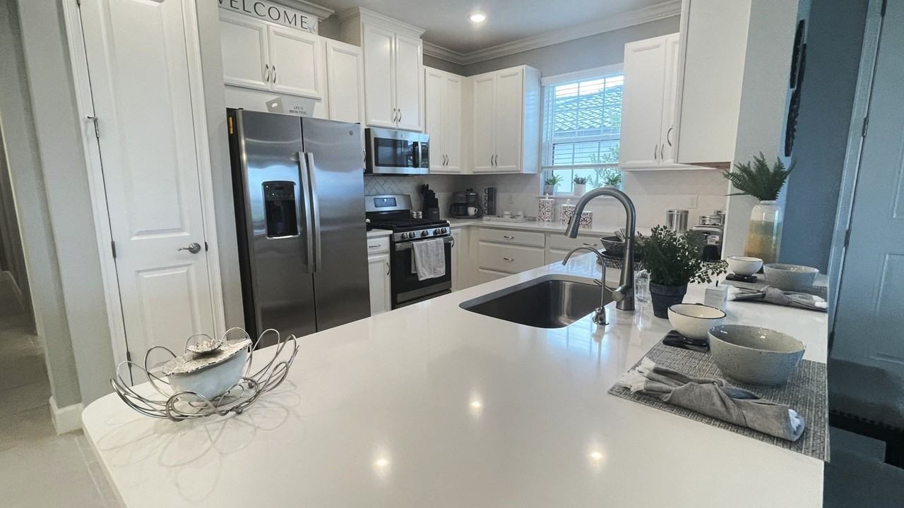 4746 Tortona Ct - Photo 5 of 44