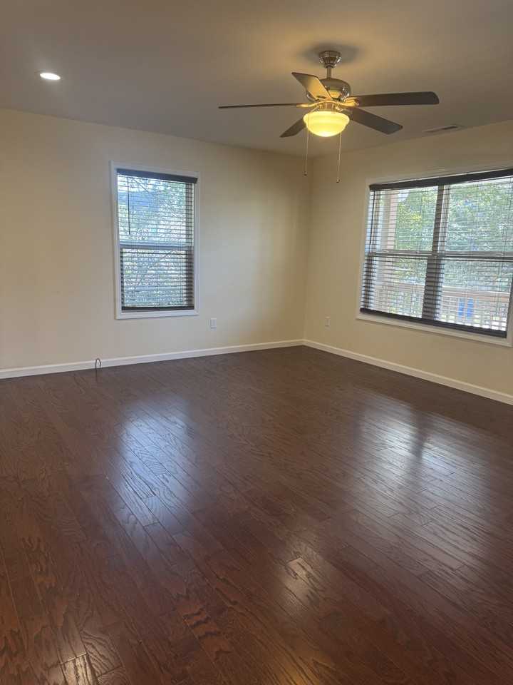 275 Rock Hill Rd - Photo 2 of 9