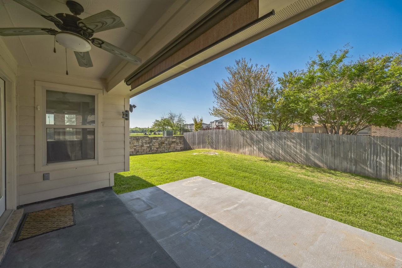 101 Lismore St - Photo 5 of 31