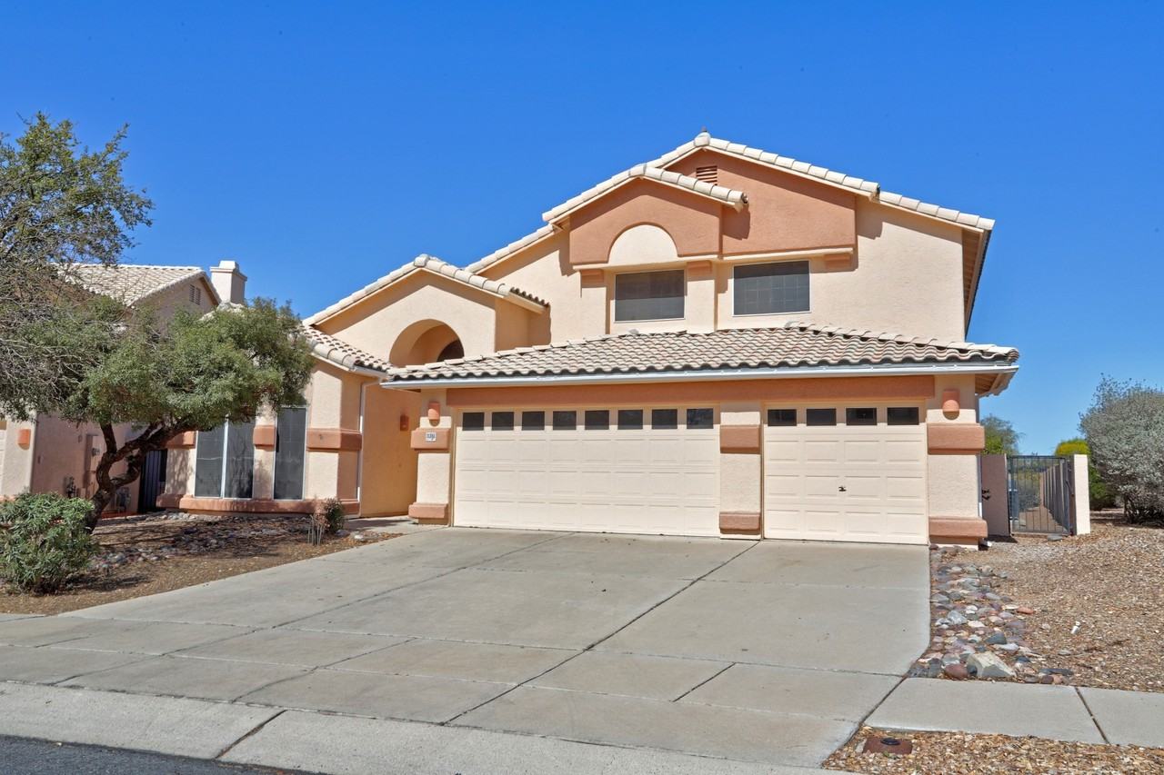 11351 N Canada Creek Dr - Photo 2 of 50