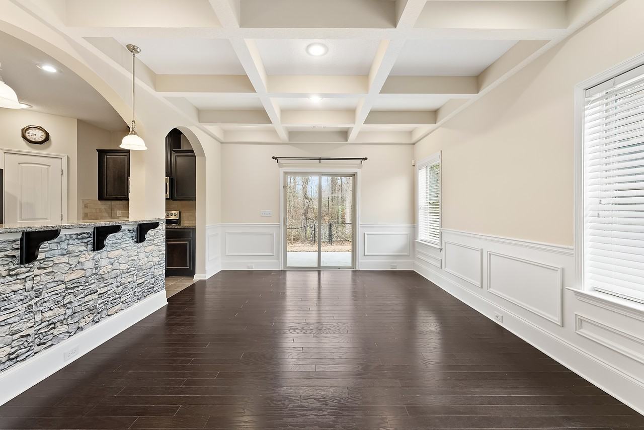 10223 Sable Ct - Photo 3 of 50