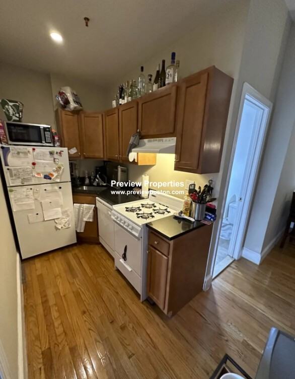 Commonwealth Ave #24P - Photo 2 of 12