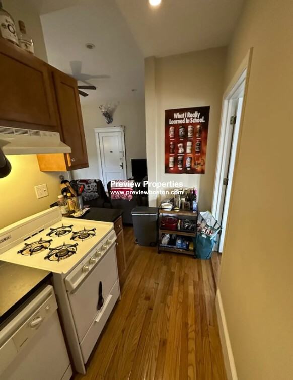 Commonwealth Ave #24P - Photo 3 of 12