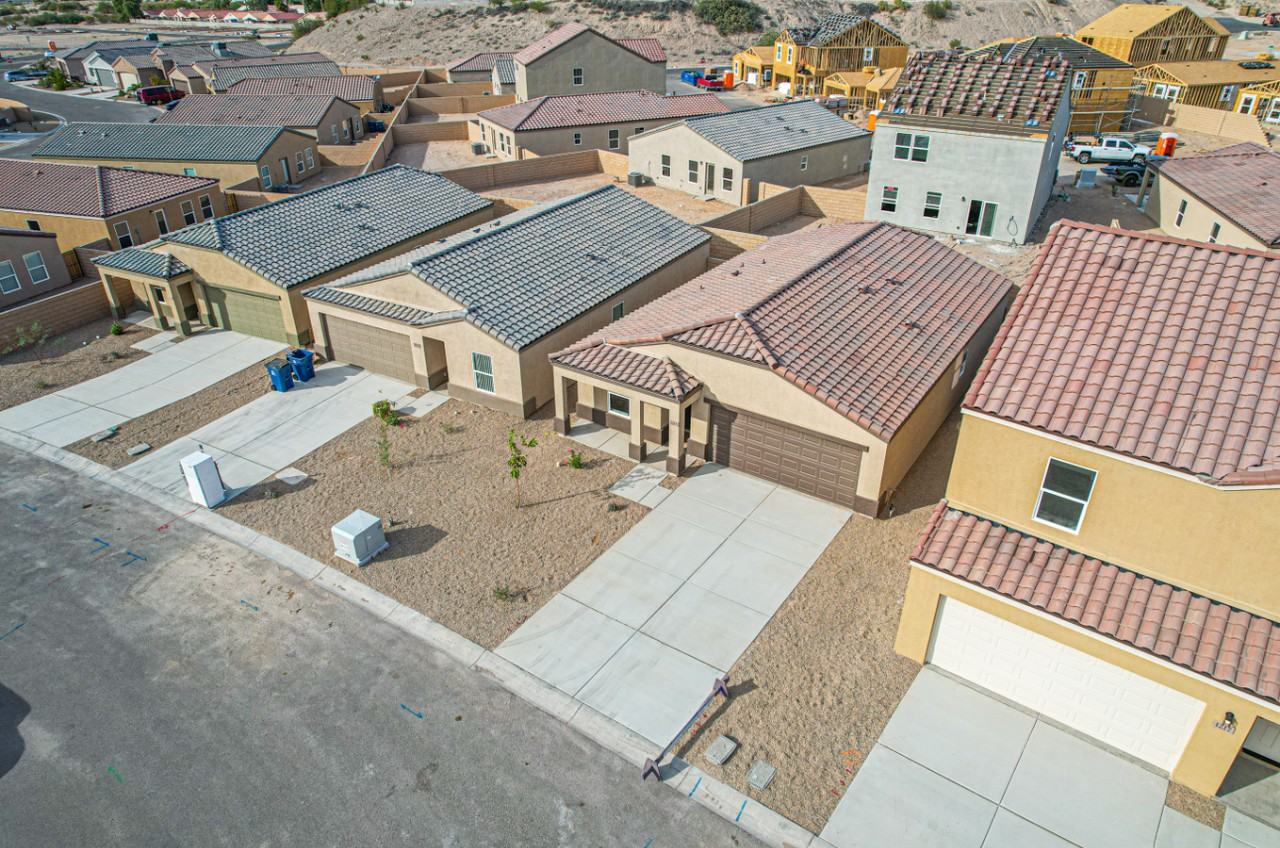 2412 Village Dr #NA - Photo 3 of 34