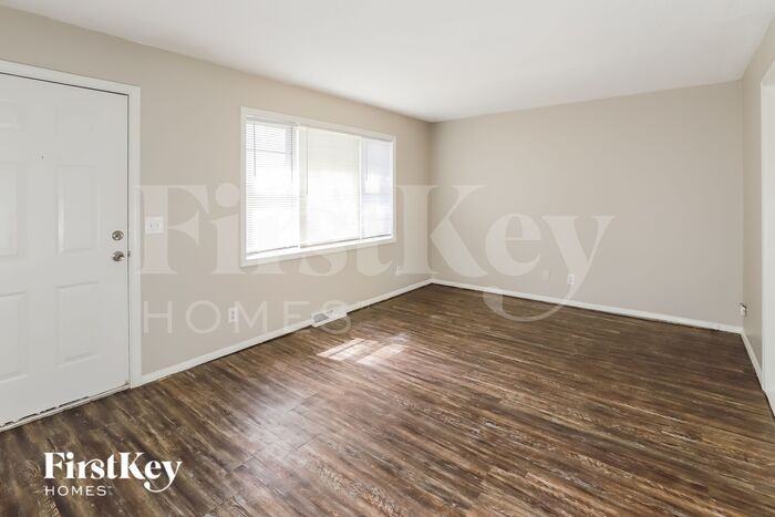 8148 Ne 51st St - Photo 3 of 16