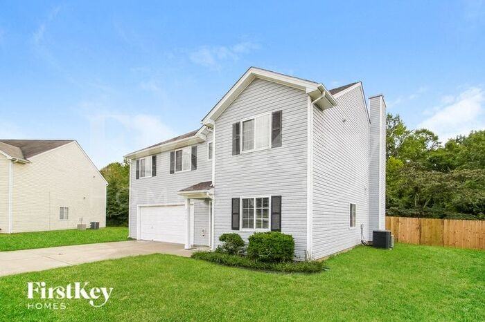 2900 Sussex Dr - Photo 2 of 18