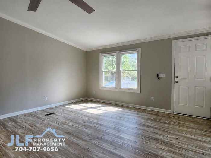 11790 Troutman Rd - Photo 3 of 28