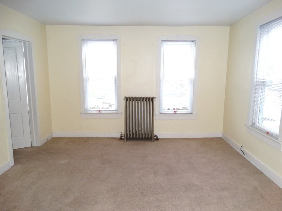 30 N State St - Photo 2 of 11