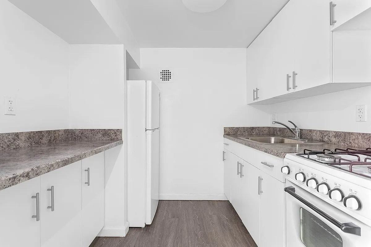 Fulton St #509 - Photo 2 of 7