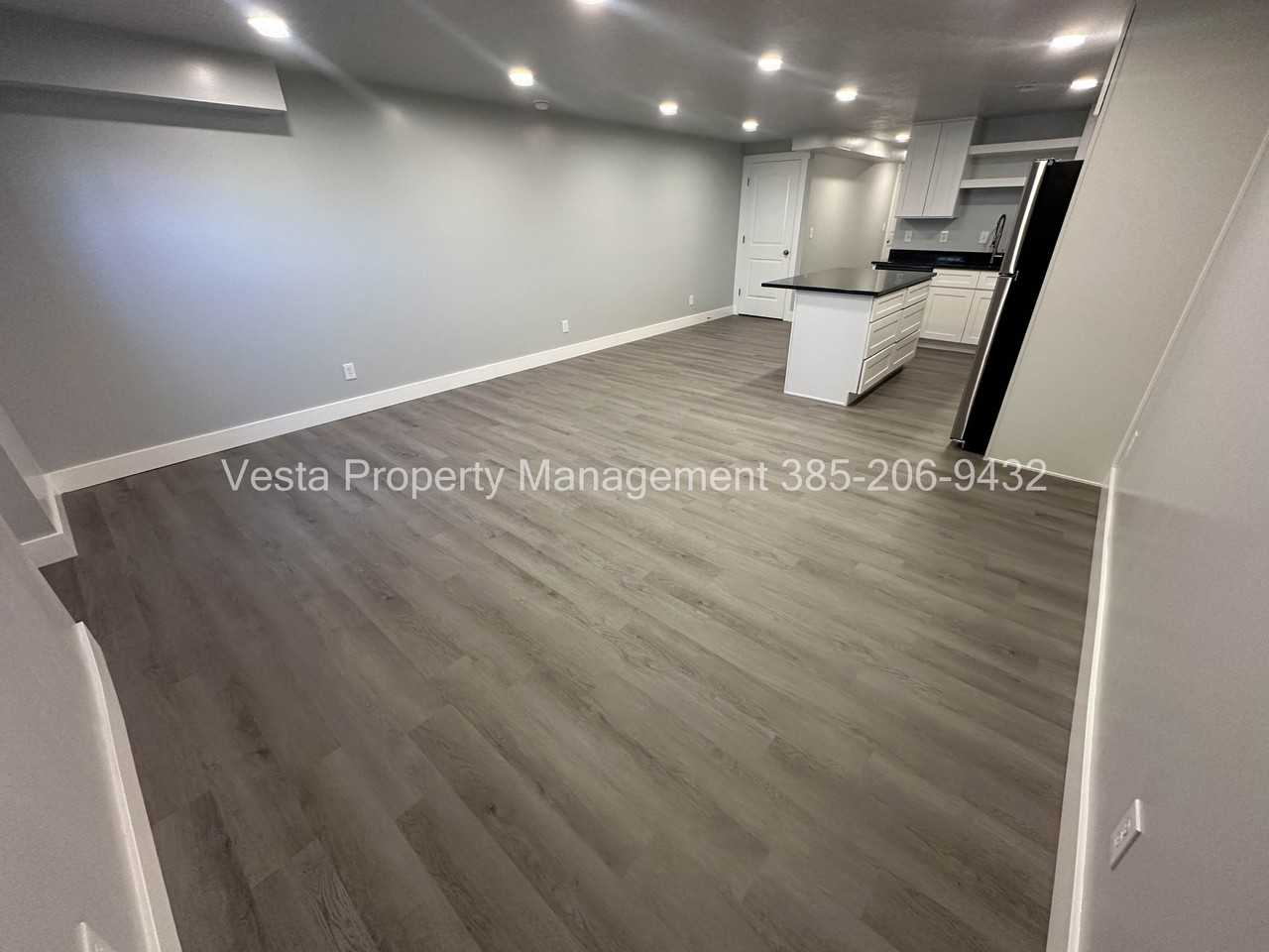 7806 South 875 West - Photo 3 of 11