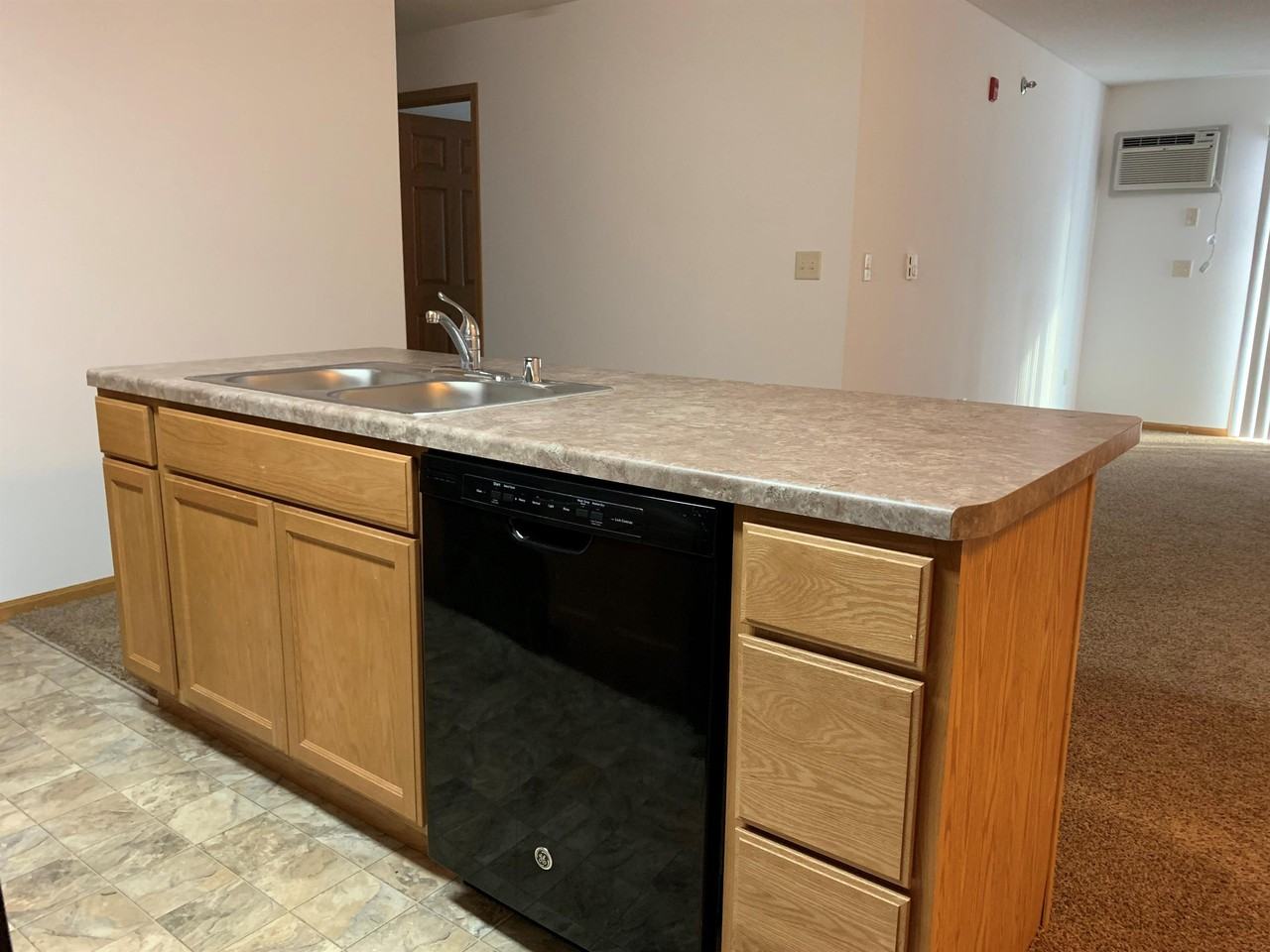 Cardinal Apartments - Photo 4 of 24