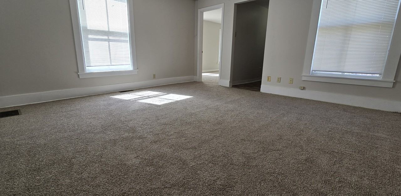 40 GROVE STREET - Photo 2 of 11
