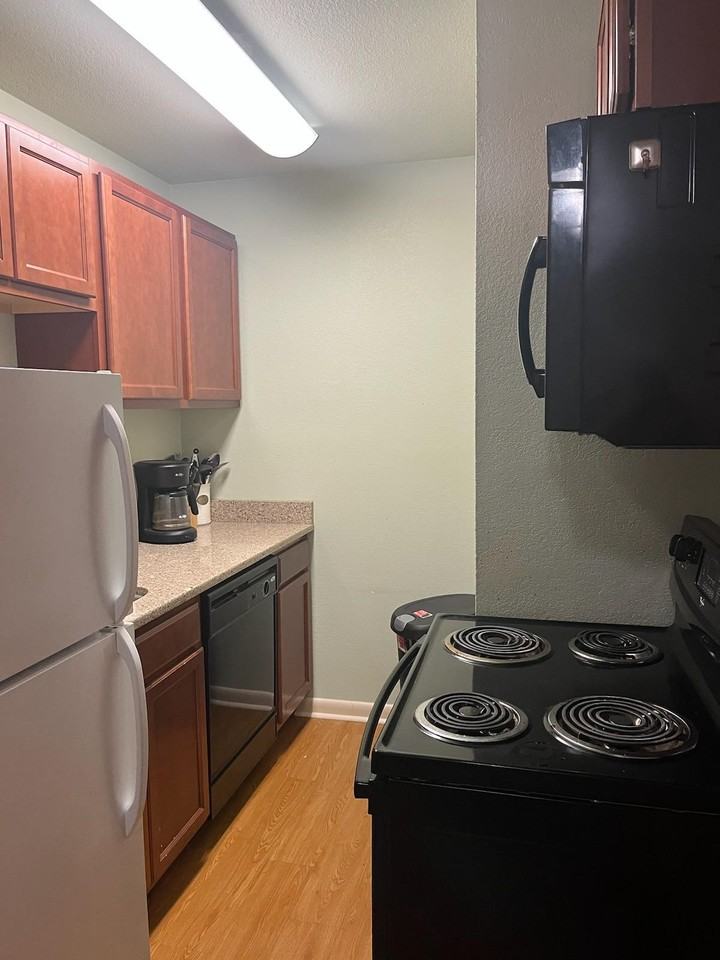 121 North Jackson Street - Photo 3 of 12