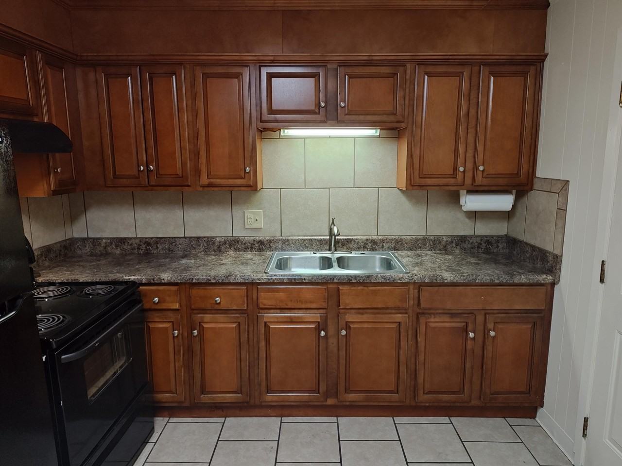 1950 Torreyson Street - Photo 2 of 26