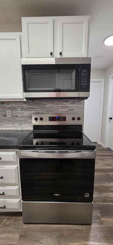 428 Stonehaven Drive - Photo 3 of 50