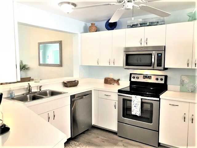 Naples 484 Belina - Photo 3 of 10