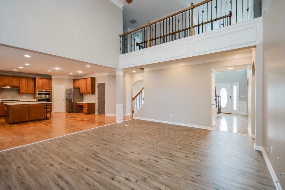 2408 Hyde Park Ct - Photo 5 of 17